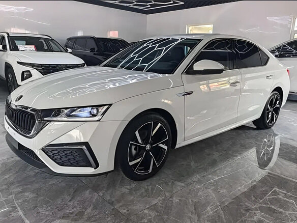 2023 Skoda Octavia IV (A8), белый