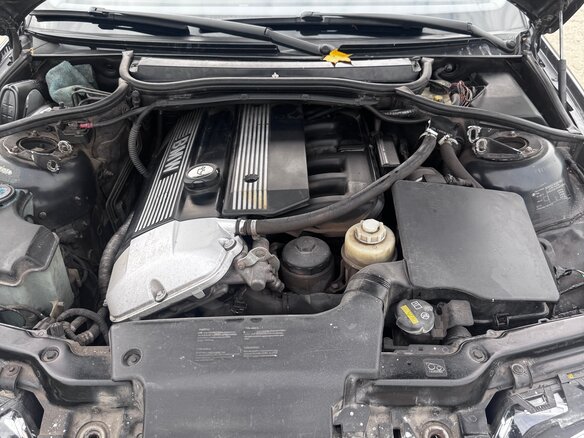 2002 BMW 3 серии 330xi IV (E46) Рестайлинг, серый, 1000000 рублей - вид 9