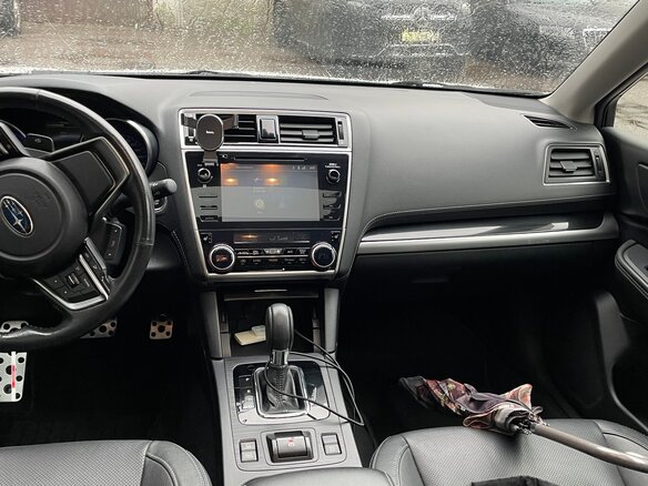 2019 Subaru Outback V Рестайлинг, белый, 2290000 рублей - вид 9