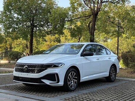 2023 Volkswagen Lavida III Рестайлинг, белый, 1515000 рублей, вид 1