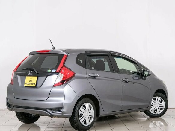 2019 Honda Fit III Рестайлинг, серый, 1339000 рублей - вид 5