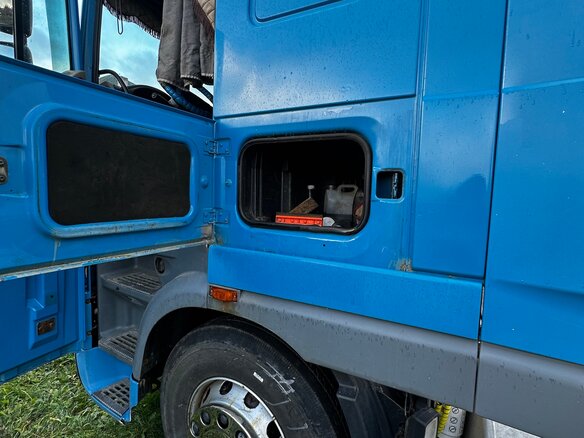 2009 DAF XF 105, синий, 2200000 рублей - вид 7