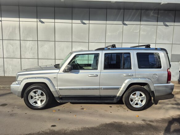 2007 Jeep Commander, серебристый, 1400000 рублей - вид 3
