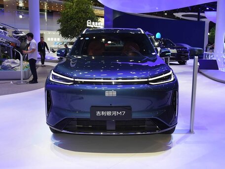 2026 Geely Galaxy M7, синий, 3840000 рублей, вид 2