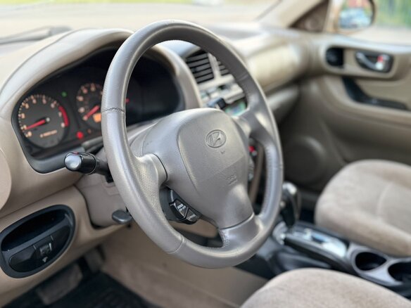 2004 Hyundai Santa Fe I, золотистый, 515000 рублей - вид 17