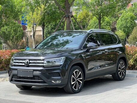 2023 Volkswagen Tharu I, чёрный, 2100000 рублей, вид 1