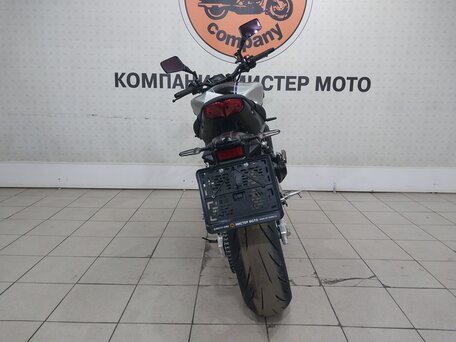 2022 Yamaha MT-09 (FZ-09), серый, 1025000 рублей, вид 4