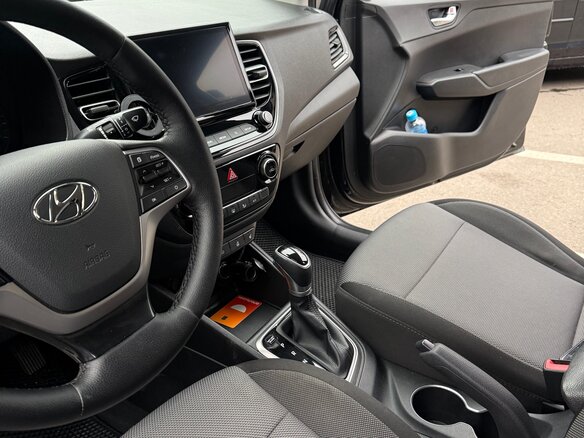 2020 Hyundai Solaris II Рестайлинг, чёрный, 1600000 рублей - вид 6