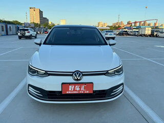 2023 Volkswagen Golf VIII, белый, 1535000 рублей, вид 2