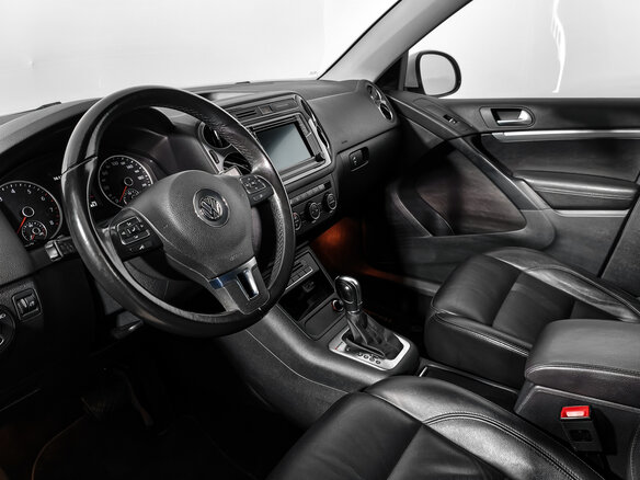 2015 Volkswagen Tiguan I Рестайлинг, белый, 1250000 рублей - вид 8