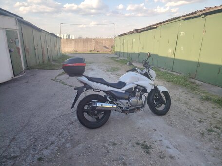 2014 Suzuki GSR 250, белый, 260000 рублей, вид 2