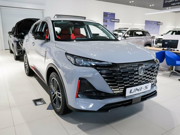 2025 Changan UNI-S I, серебристый - вид 4