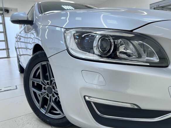2016 Volvo S60 II Рестайлинг, серебристый, 1350000 рублей - вид 19