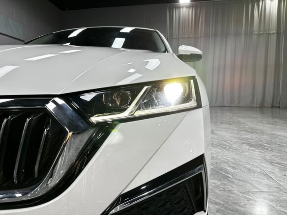 2022 Skoda Octavia IV (A8), белый - вид 15