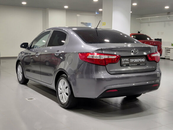 2014 Kia Rio 6-speed III, серый, 575000 рублей - вид 6
