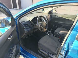 2021 Hyundai Solaris II Рестайлинг, синий, 1400000 рублей, вид 4