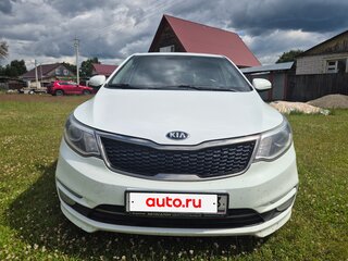 2015 Kia Rio III Рестайлинг, белый, 1250000 рублей, вид 2