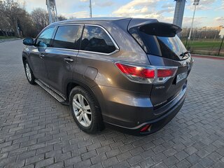 2014 Toyota Highlander III (XU50), серый, 2790000 рублей, вид 2