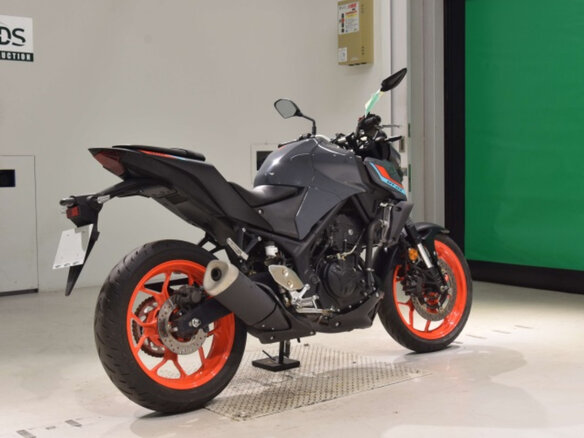 2021 Yamaha MT-03, серый, 410000 рублей - вид 4