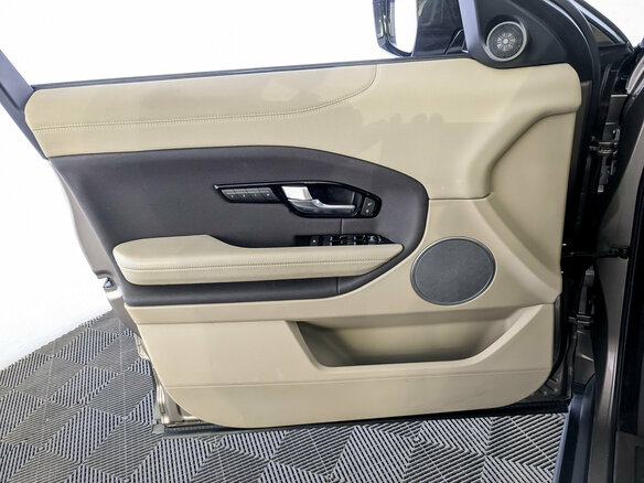 2017 Land Rover Range Rover Evoque I Рестайлинг, коричневый, 2855000 рублей - вид 18