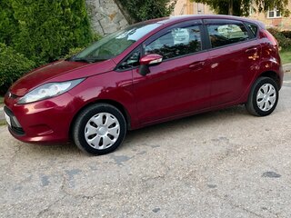 2010 Ford Fiesta Mk6, красный, 640000 рублей, вид 4