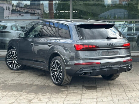 2025 Audi Q7 50 TDI II (4M) Рестайлинг 2, серый, 12370000 рублей, вид 4