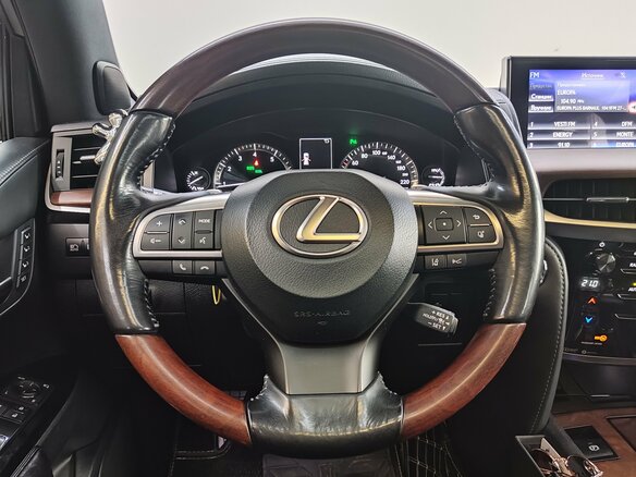 2017 Lexus LX 570 III Рестайлинг 2, чёрный, 8300000 рублей - вид 10