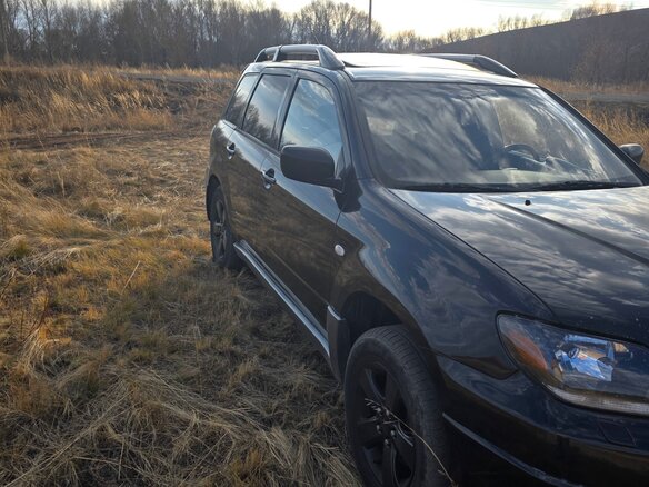 2004 Mitsubishi Outlander I, чёрный, 750000 рублей - вид 2