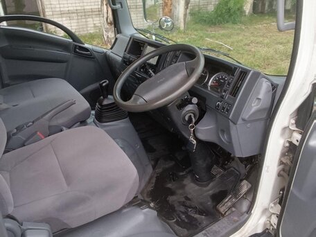 2014 Isuzu Elf (N-series), белый, 2250000 рублей, вид 5