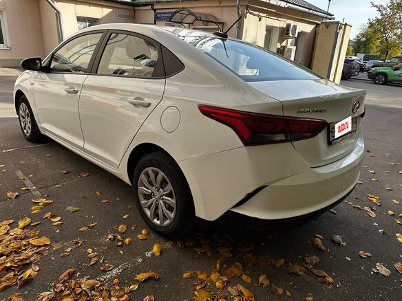 2020 Hyundai Solaris II, белый, 995000 рублей - вид 5