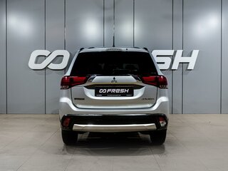 2015 Mitsubishi Outlander III Рестайлинг 2, серебристый, 1799000 рублей, вид 4
