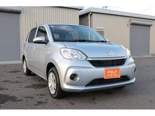 2023 Toyota Passo III Рестайлинг, серебристый, 810217 рублей, вид 3