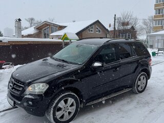 2009 Mercedes-Benz M-Класс 350 II (W164) Рестайлинг, чёрный, 1700000 рублей, вид 1