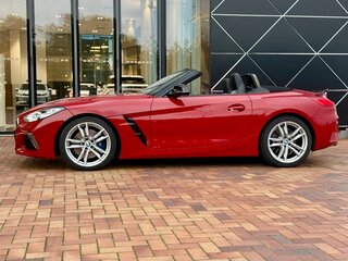 2019 BMW Z4 M40i III (G29), красный, 4549000 рублей, вид 4