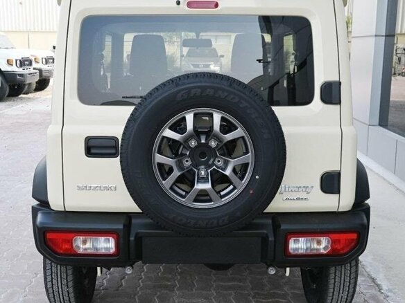 2025 Suzuki Jimny IV, бежевый, 2967000 рублей - вид 2