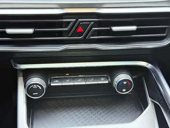 2022 Geely Binyue I Рестайлинг, серый, 1194000 рублей - вид 26