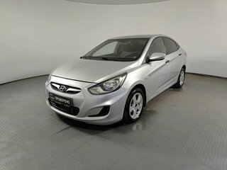 2013 Hyundai Solaris I, серебристый, 597000 рублей, вид 1