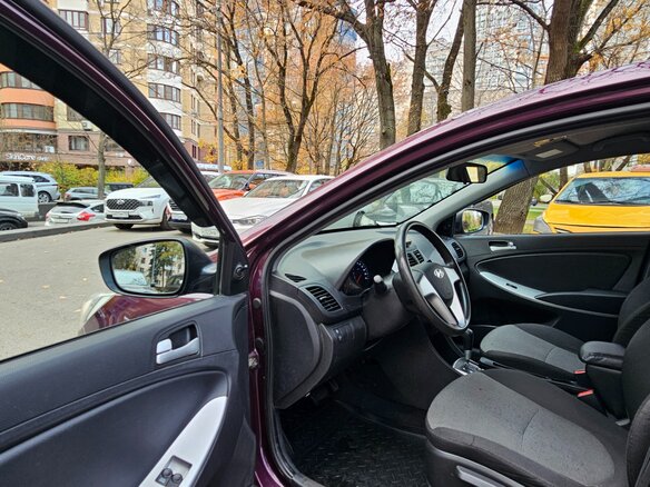 2013 Hyundai Solaris I, фиолетовый, 640000 рублей - вид 13