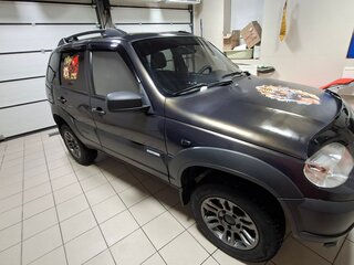 2014 Chevrolet Niva I Рестайлинг, коричневый, 700000 рублей, вид 3