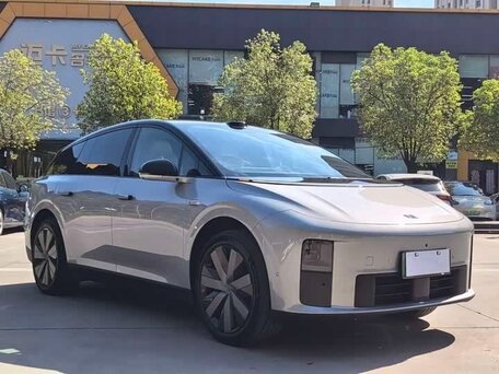 2026 Li Auto (Lixiang) i6, серебристый, 7250000 рублей, вид 5