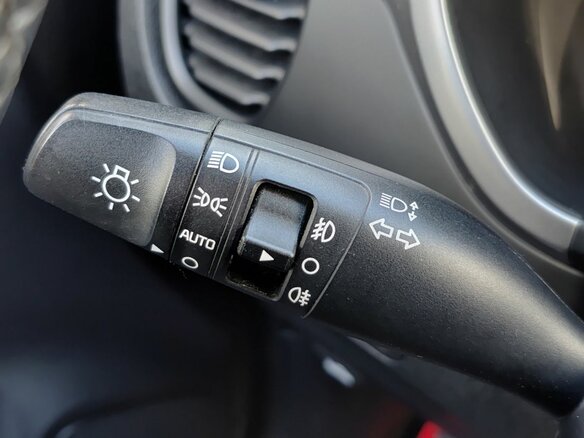 2021 Kia Rio IV Рестайлинг, серый - вид 18