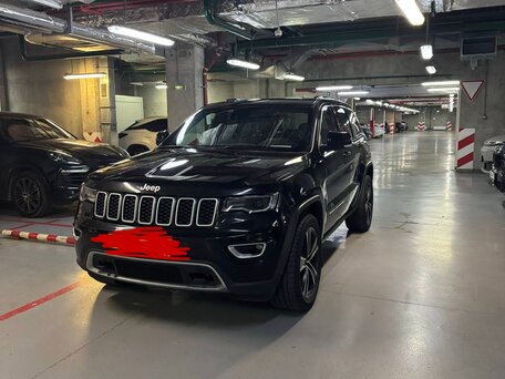 2017 Jeep Grand Cherokee IV (WK2) Рестайлинг, чёрный, 4070000 рублей, вид 1