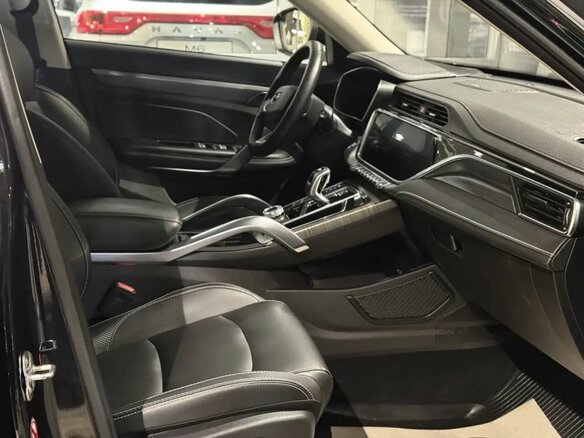 2022 Geely Atlas Pro, чёрный, 1558000 рублей - вид 6