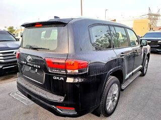 2026 Toyota Land Cruiser 300 Series, чёрный, 12917453 рублей, вид 3