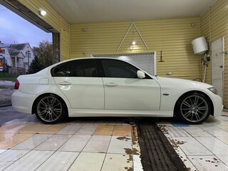 2009 BMW 3 серии 330i V (E90/E91/E92/E93) Рестайлинг, белый, 1400000 рублей, вид 4