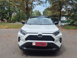 2021 Toyota RAV4 V (XA50), белый, 3650000 рублей, вид 2