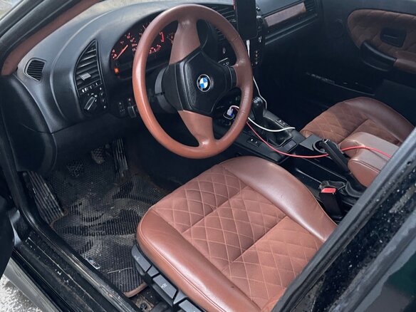 1997 BMW 3 серии 316i III (E36), чёрный, 320000 рублей - вид 6