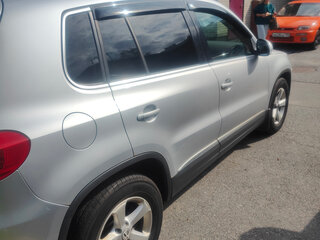 2011 Volkswagen Tiguan I, серебристый, 900000 рублей, вид 4