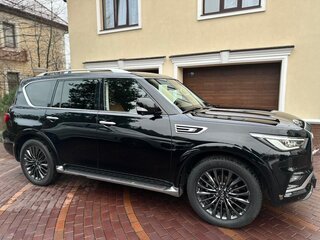 2022 Infiniti QX80 I Рестайлинг 3, чёрный, 5500000 рублей, вид 4