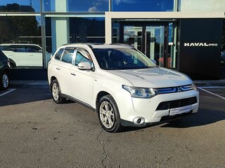2013 Mitsubishi Outlander III, белый, 1269000 рублей, вид 3